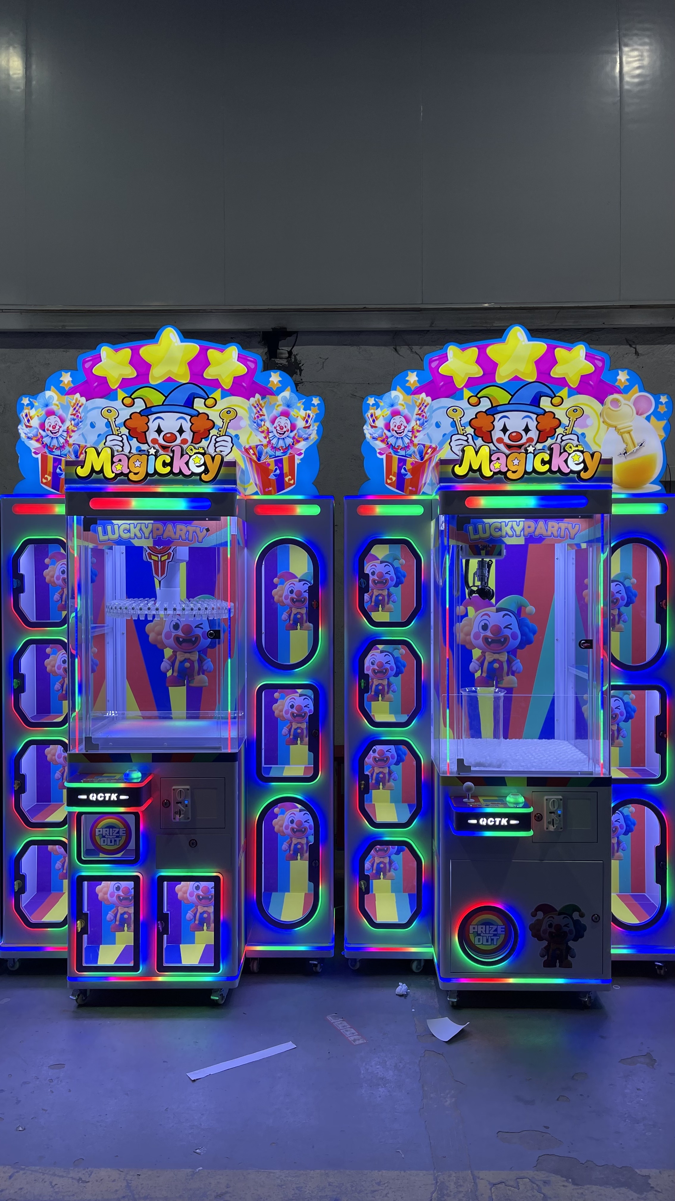 Doll Machine Indoor Gaming Center Toy Vending Claw Doll Machines Coin Operated Game ...
